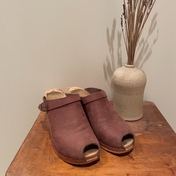 Sven Dusty Rose Clogs - Picture 2 of 4